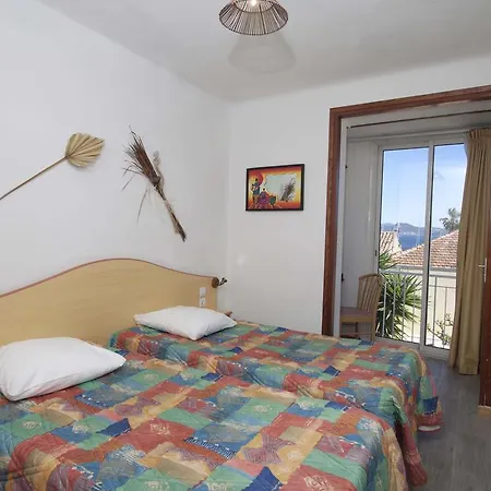 호텔 La Croix De Malte 라시오타