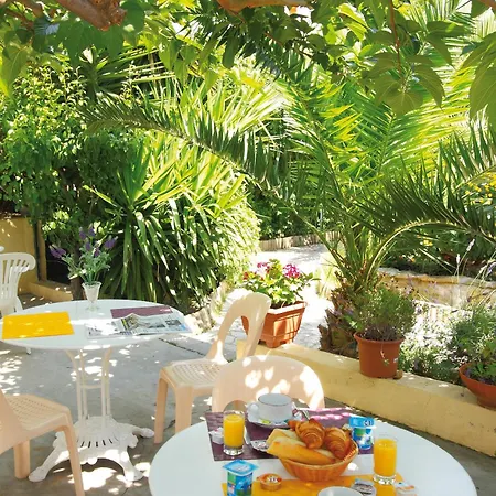 Hotel La Croix De Malte La Ciotat